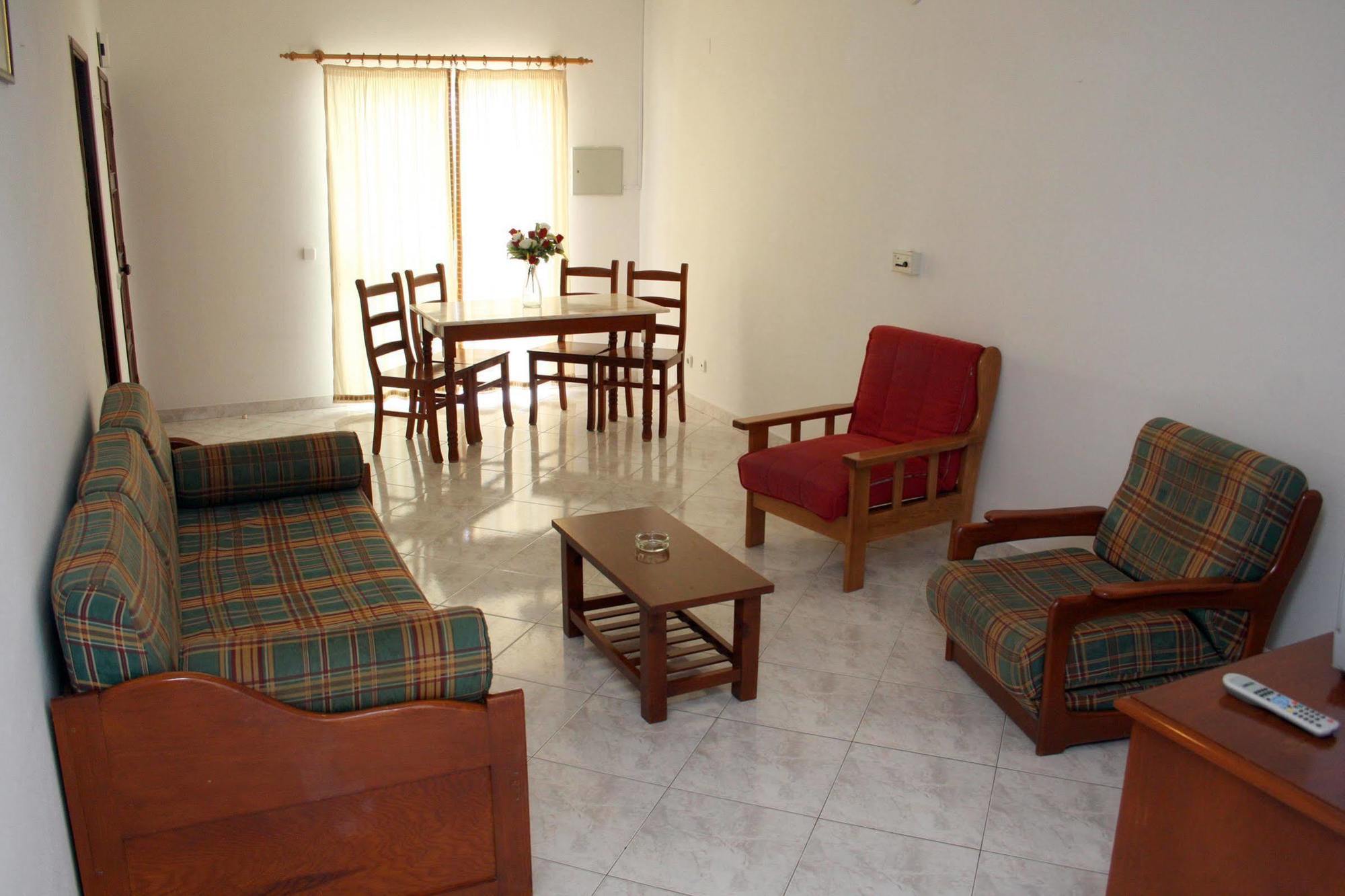 Kings Apartments Quarteira Εξωτερικό φωτογραφία