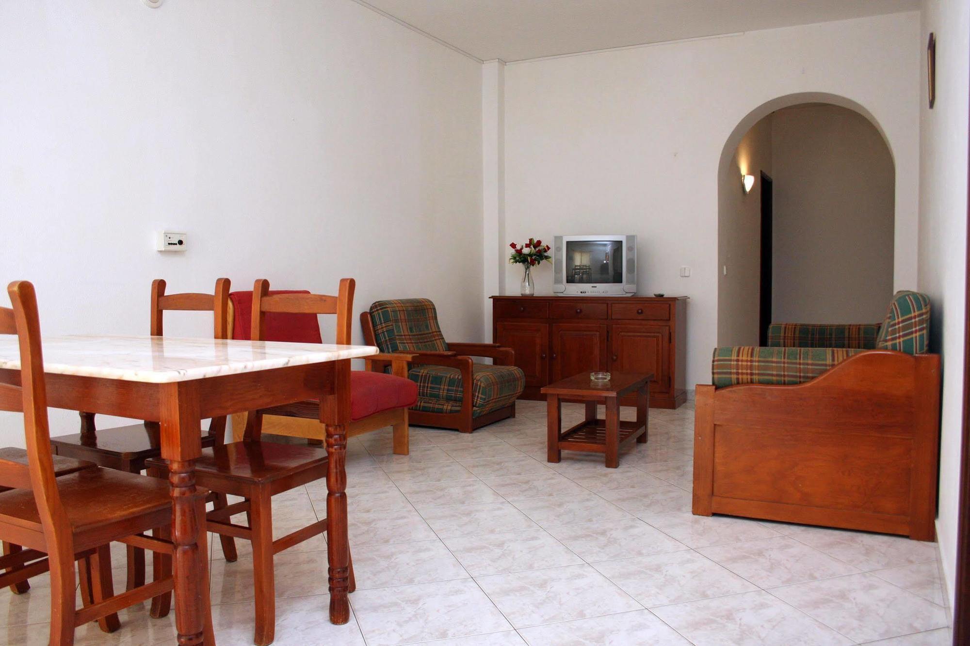 Kings Apartments Quarteira Εξωτερικό φωτογραφία